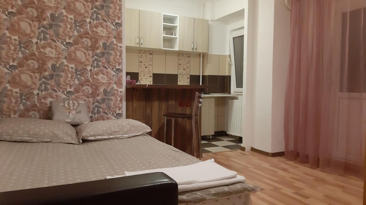 Studio Timpuri Noi 50 Bucarest Esterno foto